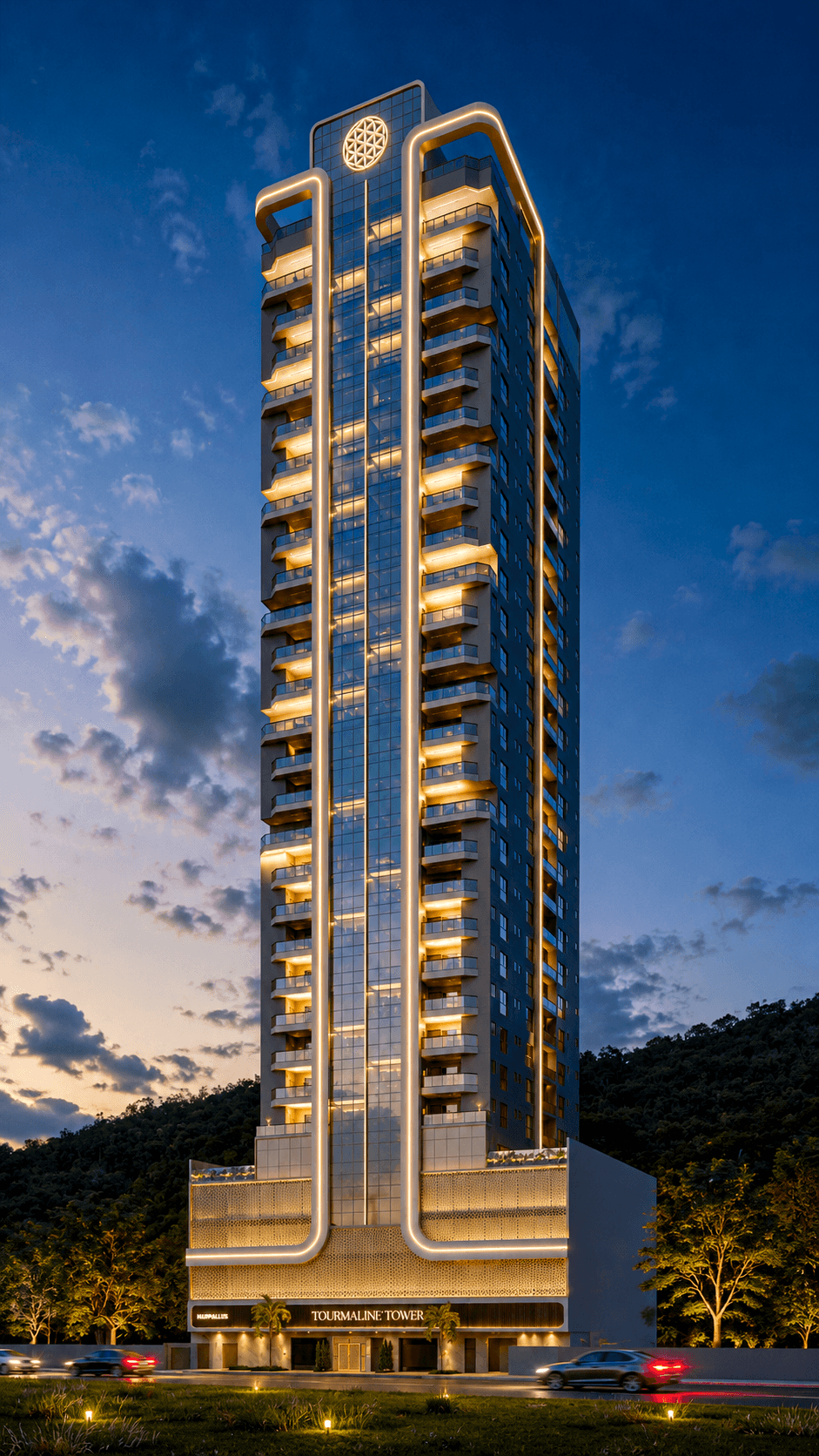 Torre iluminada ao entardecer